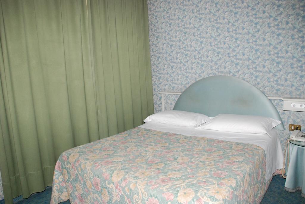 Hotel Il Burchiello Mira Exteriör bild